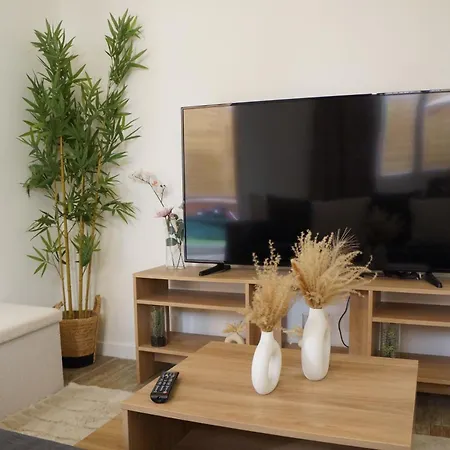 Confort Avec Grande Terrasse דירה